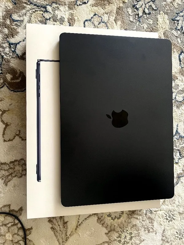 MacBook Air M5 16/512 15 inch