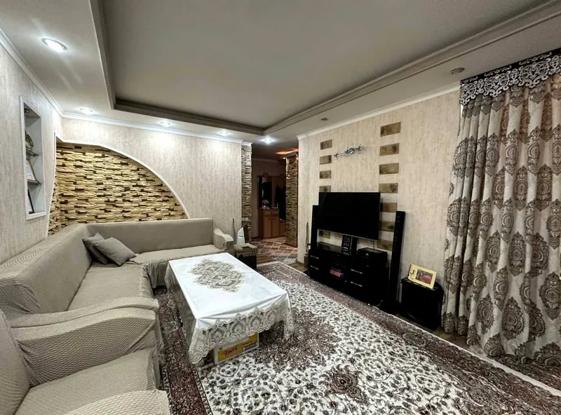 3 xonali kvartira, 70 m2, Shayxontohur 6