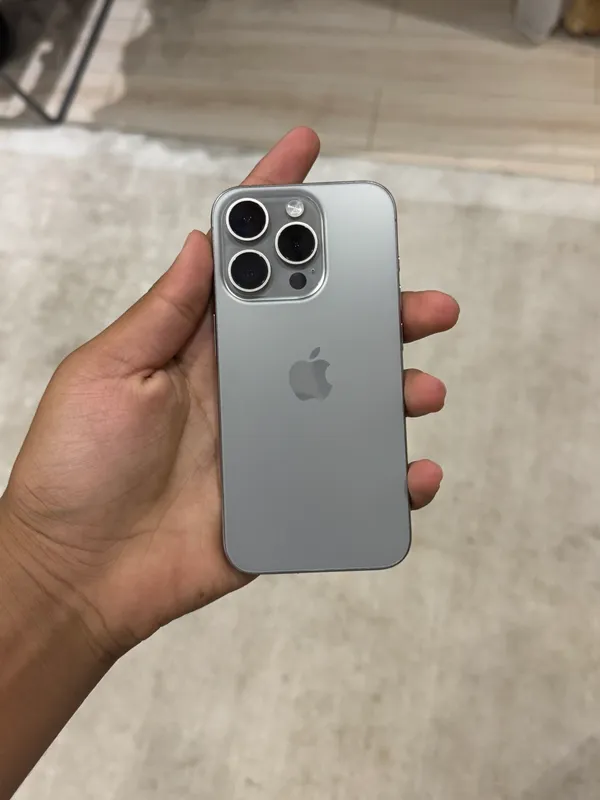 IPHONE 15 PRO 1