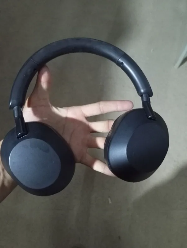 Model WH-100XM5 2 Model WH-100XM5 2