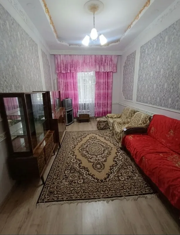 Сдаётся 2 ком квартира срочно 4