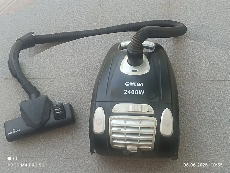 Рабочий пылесос Б/У Марки ОМЕГА на 2400W — фото 1