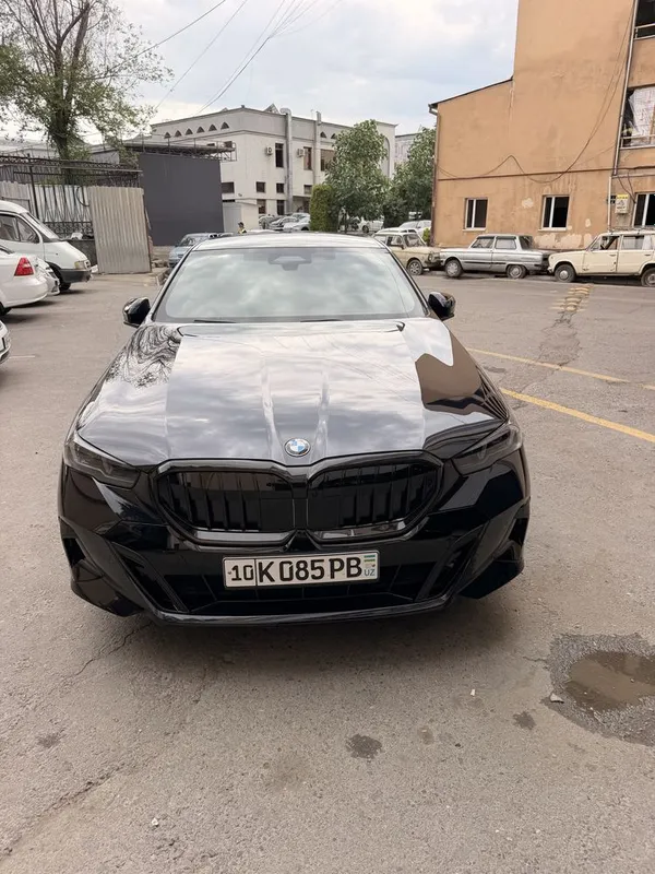 Bmw 520 i 2025 yil