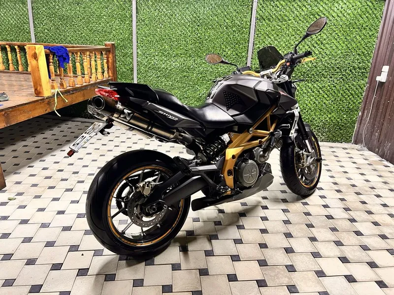 Aprilia Shiver 750 (Италия) — фото 2