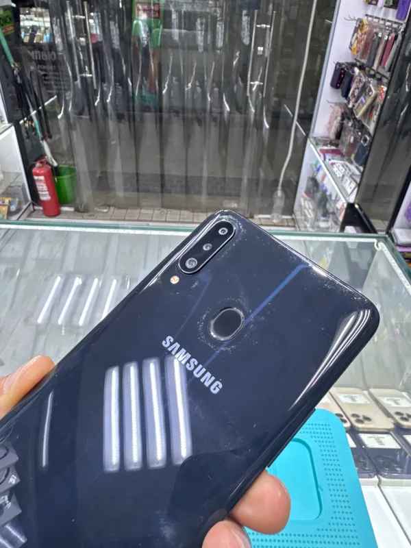 Samsung A20s — фото 3