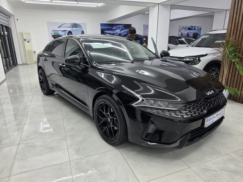 Kia K5 2023 GT line 2