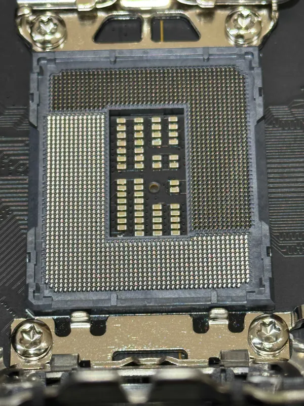 Материнская плата MSI MAG Z790 TOMAHAWK Wi-Fi 6E DDR5 4 Материнская плата MSI MAG Z790 TOMAHAWK Wi-Fi 6E DDR5 4