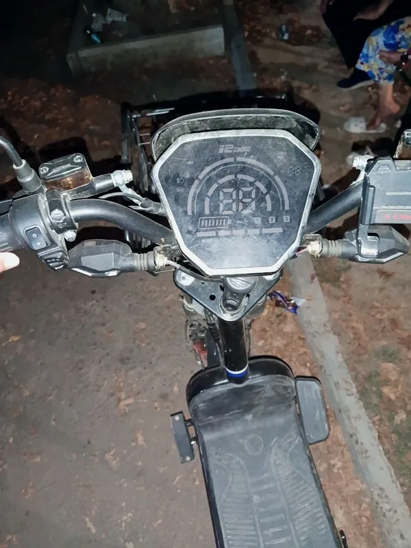 Shoshilinch skuter sotiladi juda yaxshi 400 3 Shoshilinch skuter sotiladi juda yaxshi 400 3