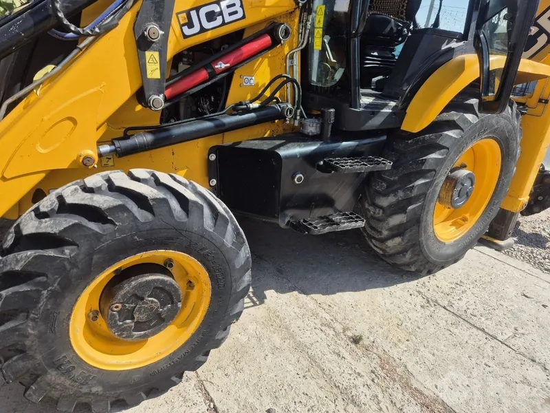 Jcb malutka sotiladi 3 Jcb malutka sotiladi 3