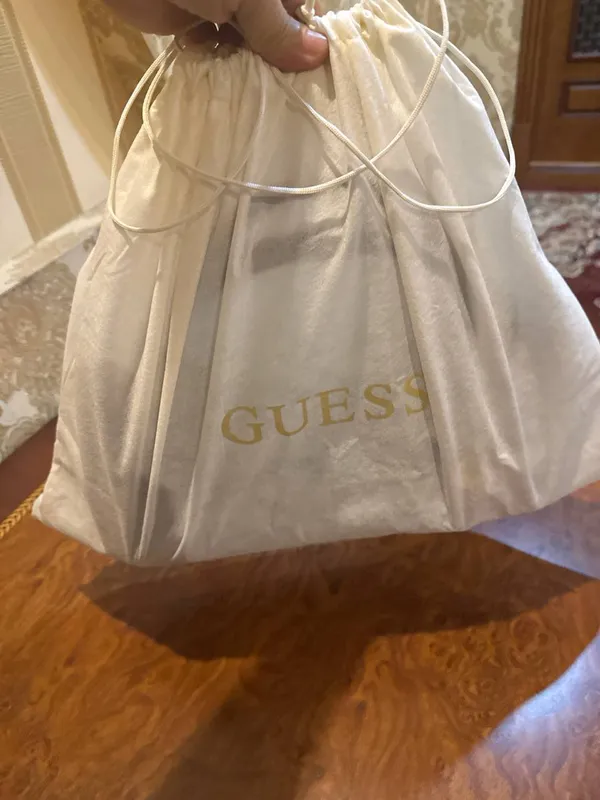 Оригинальная новая сумка Guess 5 Оригинальная новая сумка Guess 5