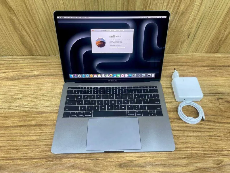 Macbook Pro Ideal holatda Sotiladi