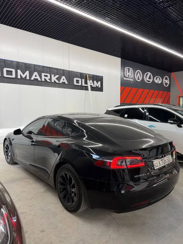 Tesla model s 75 — фото 1
