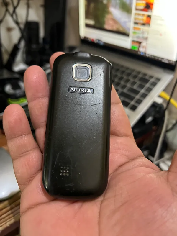 Nokia 2330 2