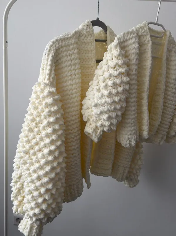 kniting by art .Khanzada