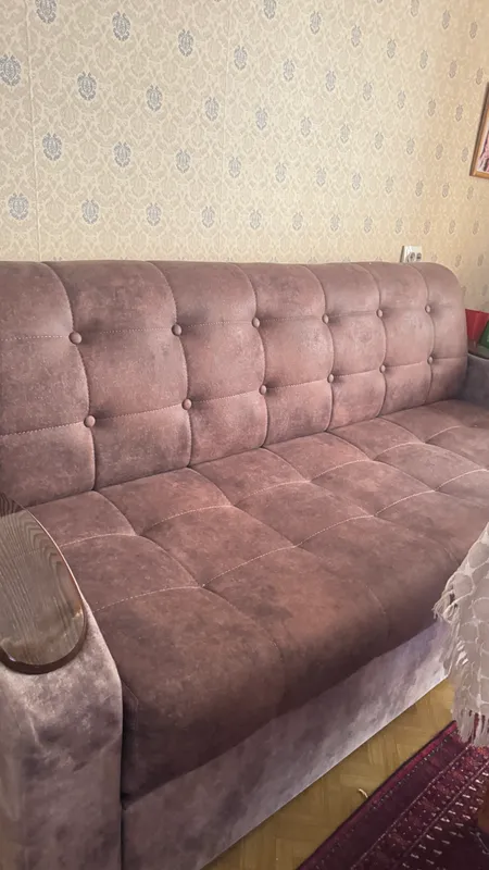 Диван и кресло в гостиную