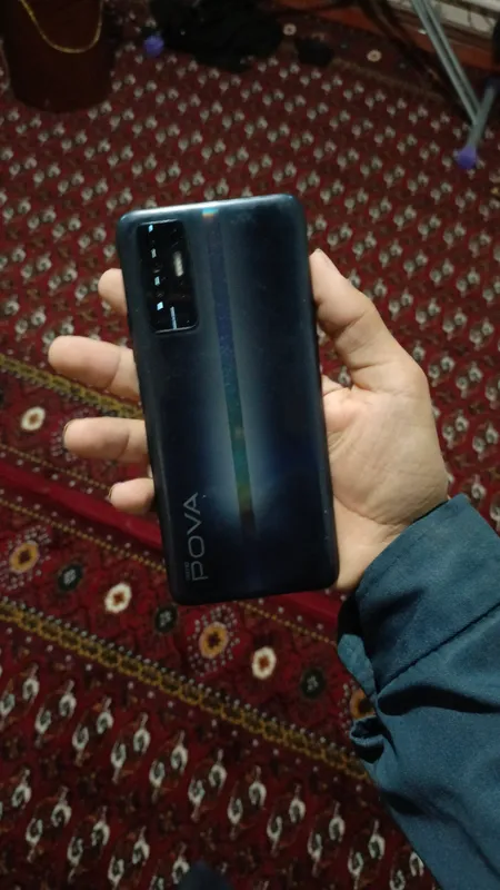 TECNO POVA 2 LE7n madel 4/128 lik igravoy rejimibo 3