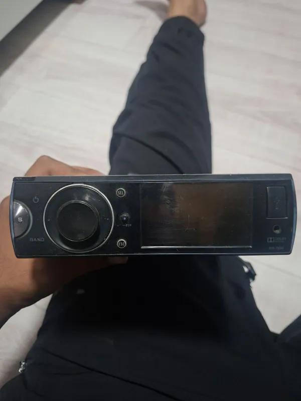 Pioneer DVH-750av 2 Pioneer DVH-750av 2