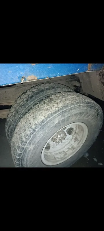 Gaz 53 sotiladi. Holati yaxshi. 1990 yil