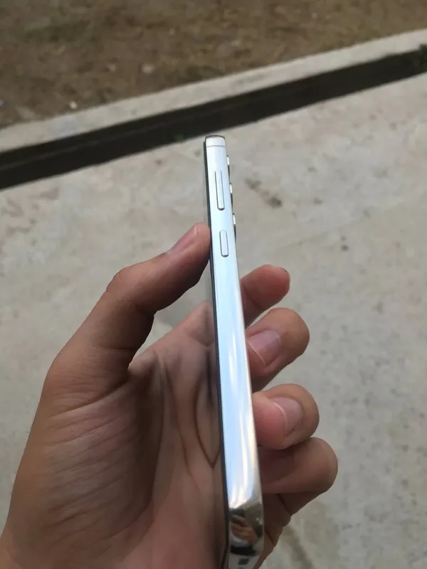 Samsung S23 5