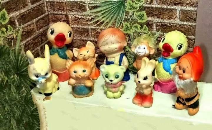 Продам. Винтажные игрушки из СССР. Экологически чистые.