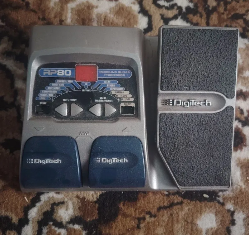 Digitech gitara va skripka uchun