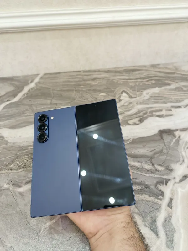 Samsung galaxy z fold 6 4