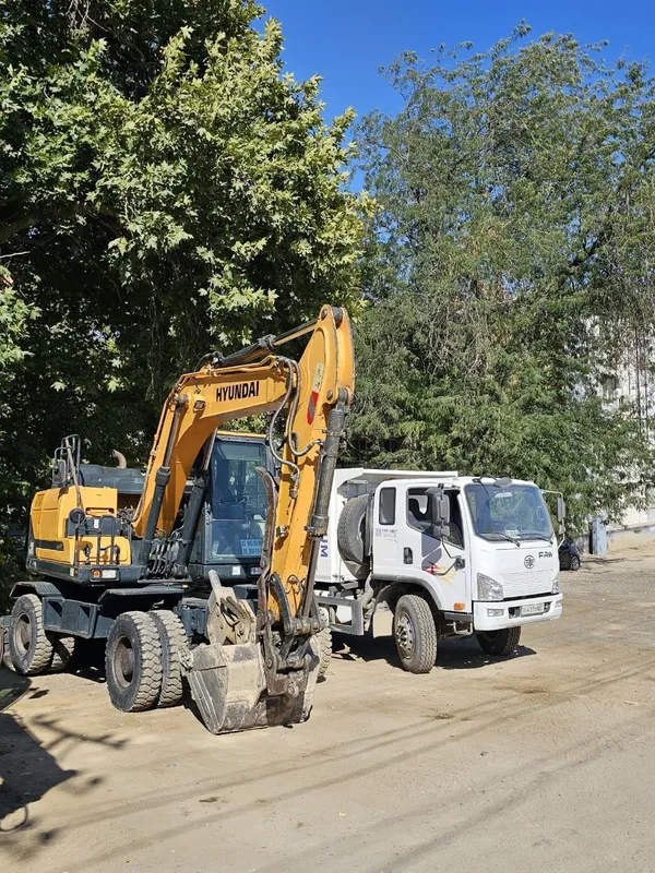 Экскаватор самасвал Хово вывоз мусора Экскаватор самасвал Хово вывоз мусора