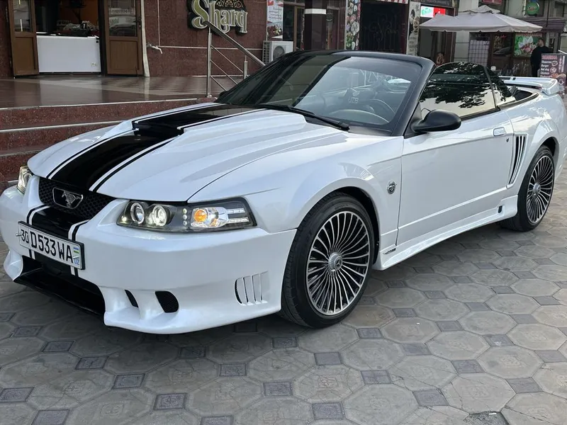 Ford Mustang kabriolet 2