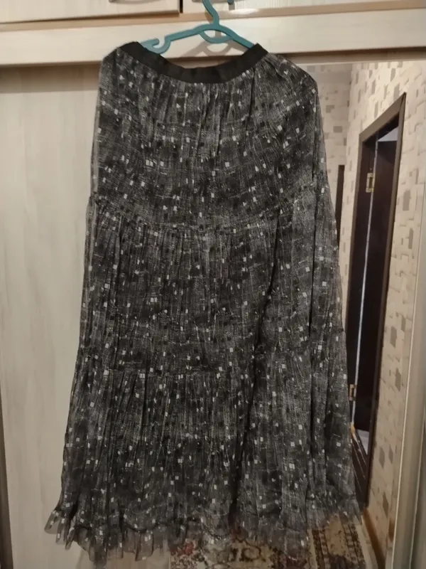 Ayollar yubkasi sotiladi