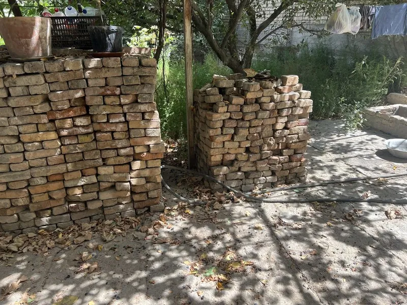 Продаётся Жонны кирпичиот.для строителства — фото 2