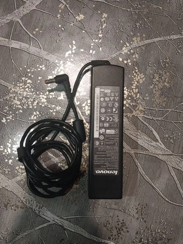 Lenovo zaryadchik noutbook uchun original — фото 3