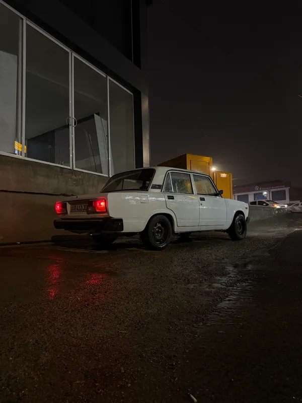 VAZ 2107 1
