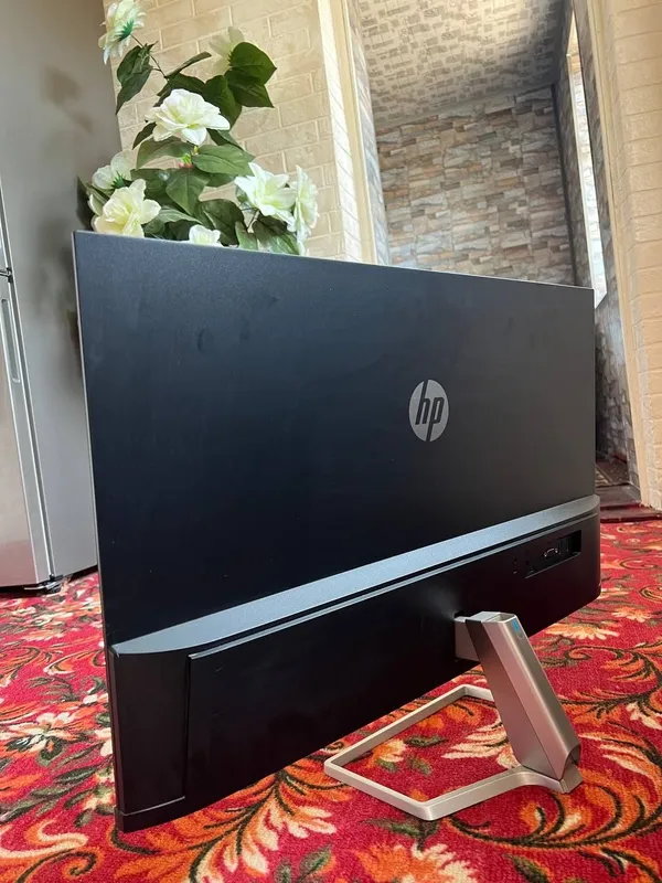 HP M32f monitor Narxi kelishiladi — фото 1
