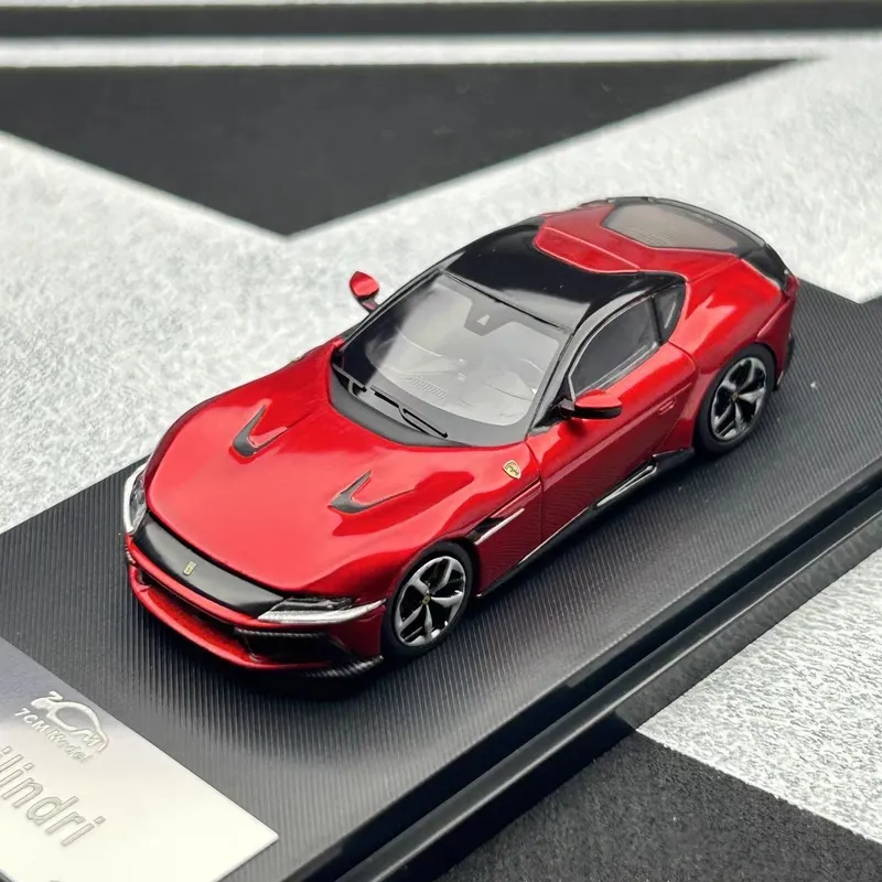 1:64 Ferrari 12Cilindri машинка коллекционное авто 1 1:64 Ferrari 12Cilindri машинка коллекционное авто 1