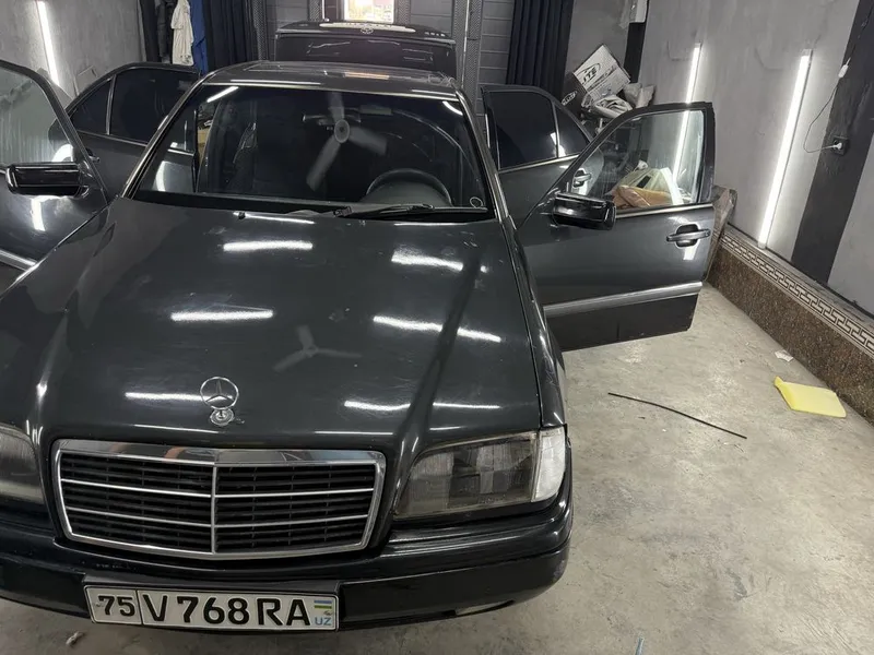 Mercades sechka 180 1 Mercades sechka 180 1