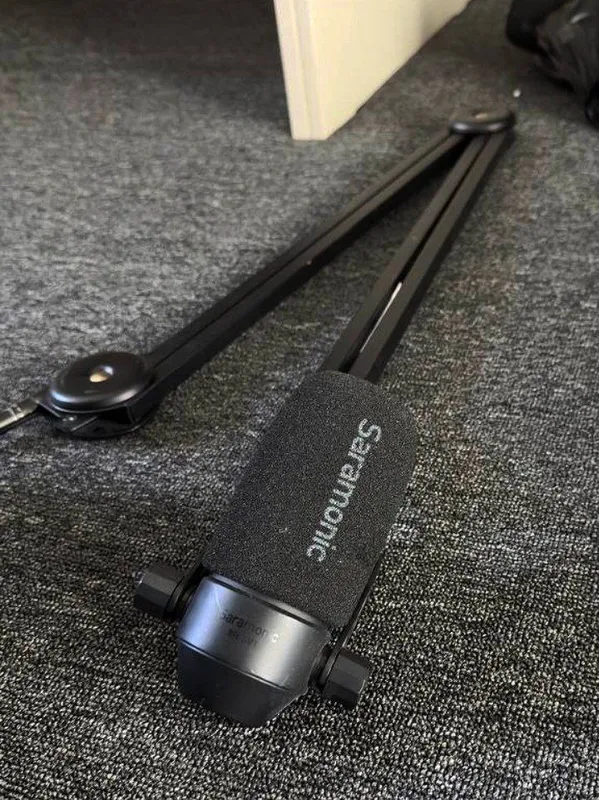 Микрофон Saramonic SR-BV1 + пантографная стойка 2