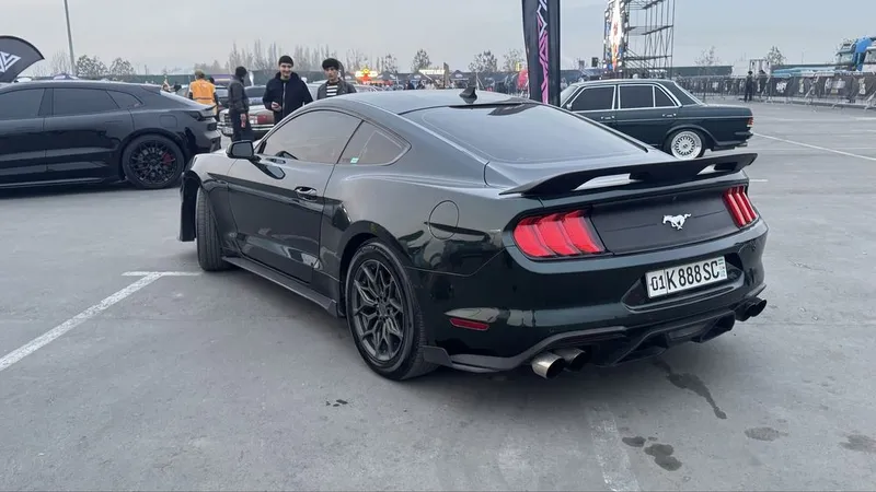 Ford Mustang EcoBoost 2.3 turbo 2021г 40.000миль — фото 1