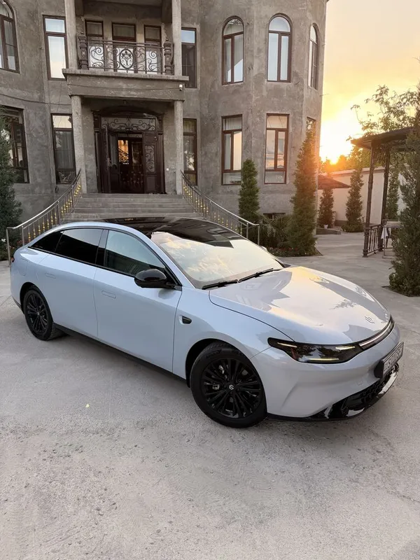 Zeekr 001 restaylnig z-sport — фото 5