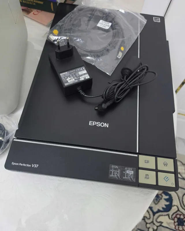 Canon LBP 2900 и сканер Epson V37 в отличном состоянии 2 Canon LBP 2900 и сканер Epson V37 в отличном состоянии 2