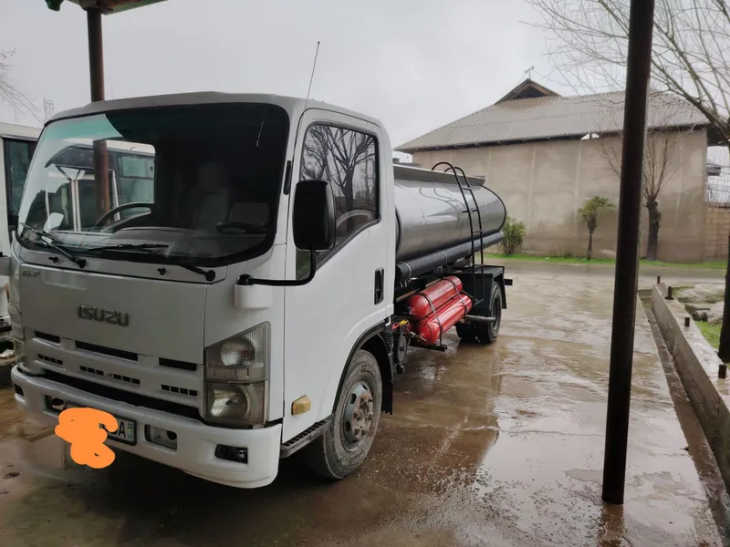 Isuzu вадавоз сотилади