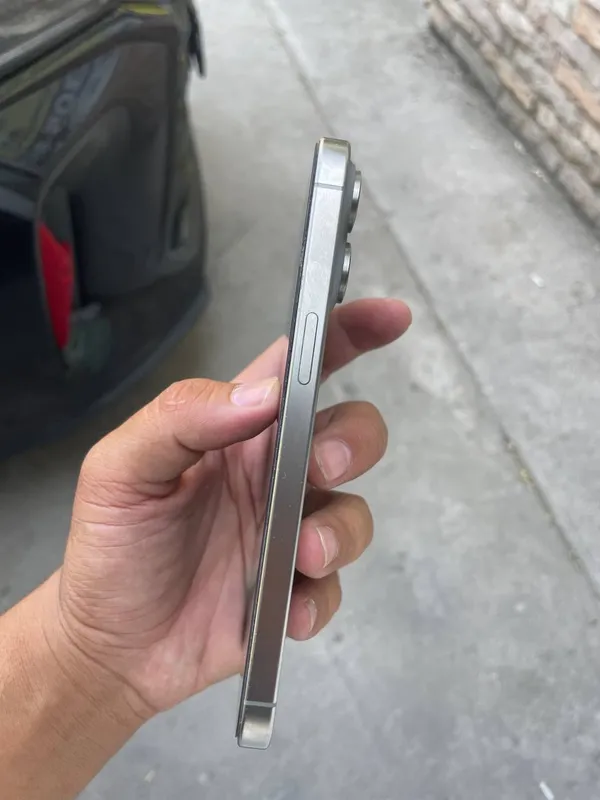 iPhone 15pro max 256 dual sim 5
