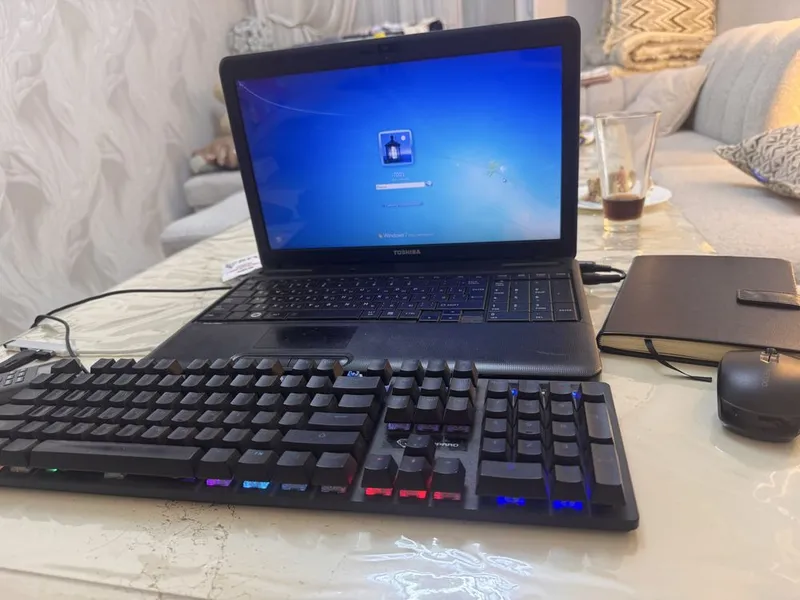 Toshiba noutbook ideal 4