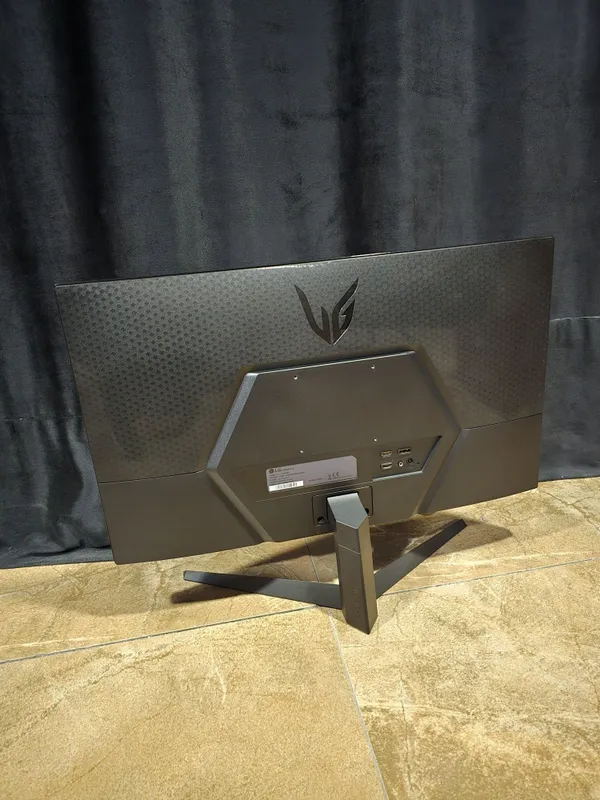 10 игровых монитор LG UltraGear Gaming 27/IPS/165Hz (original) — фото 1