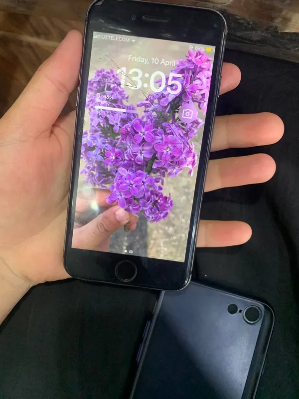 iPhone 8