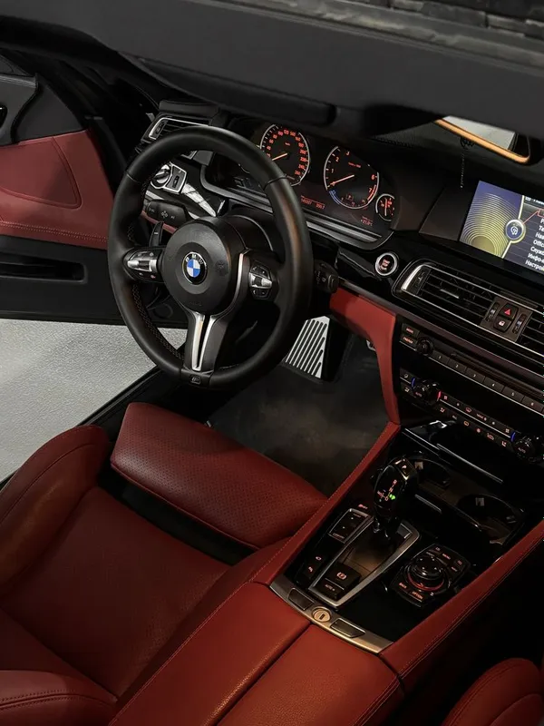 Продаётся BMW 3.0 twin turbo — фото 5
