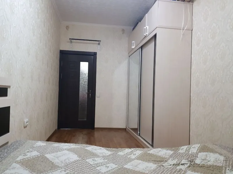 Срочно аренда Чиланзар 8кв 2/4/4 цена 450у,е одиночкам — фото 4