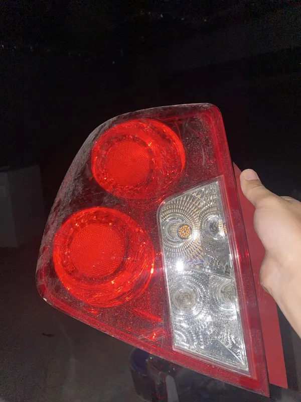 Jentra orqa fara optra 3 Jentra orqa fara optra 3