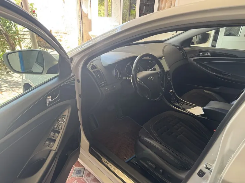 Hyundai Sonata 2014 yil sotiladi. Probeg 122 ming ,kraska toza, 3 Hyundai Sonata 2014 yil sotiladi. Probeg 122 ming ,kraska toza, 3