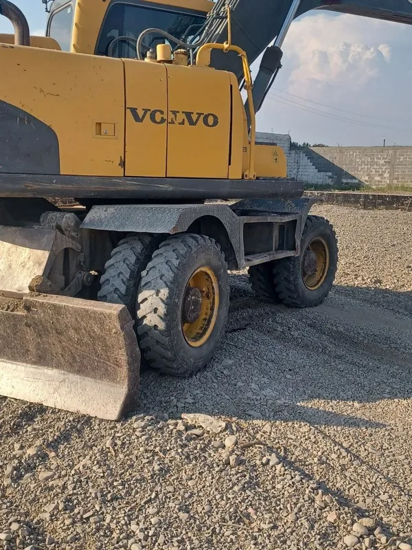 Volvo 145 Holati ideal xolatda Mator moy yemedi karobka nasos soz 2 Volvo 145 Holati ideal xolatda Mator moy yemedi karobka nasos soz 2