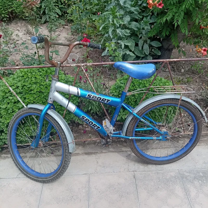 Bolalar velosipedi sotiladi baloni 20 lik — фото 1
